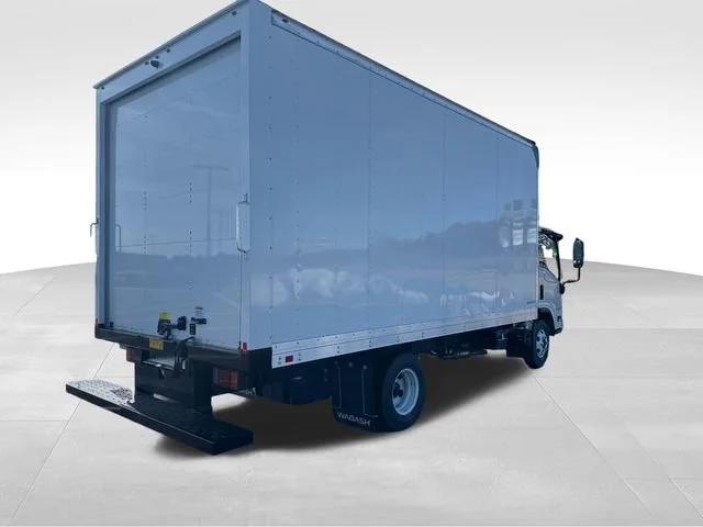 New 2025 Arc White Chevrolet  image 5