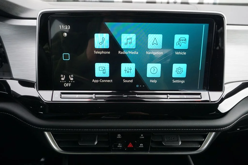 New 2026 Blue Volkswagen 2.0T SE w/Technology image 14