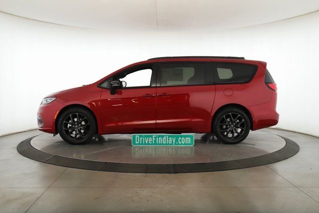 2026 Chrysler Pacifica Select - Photo 9