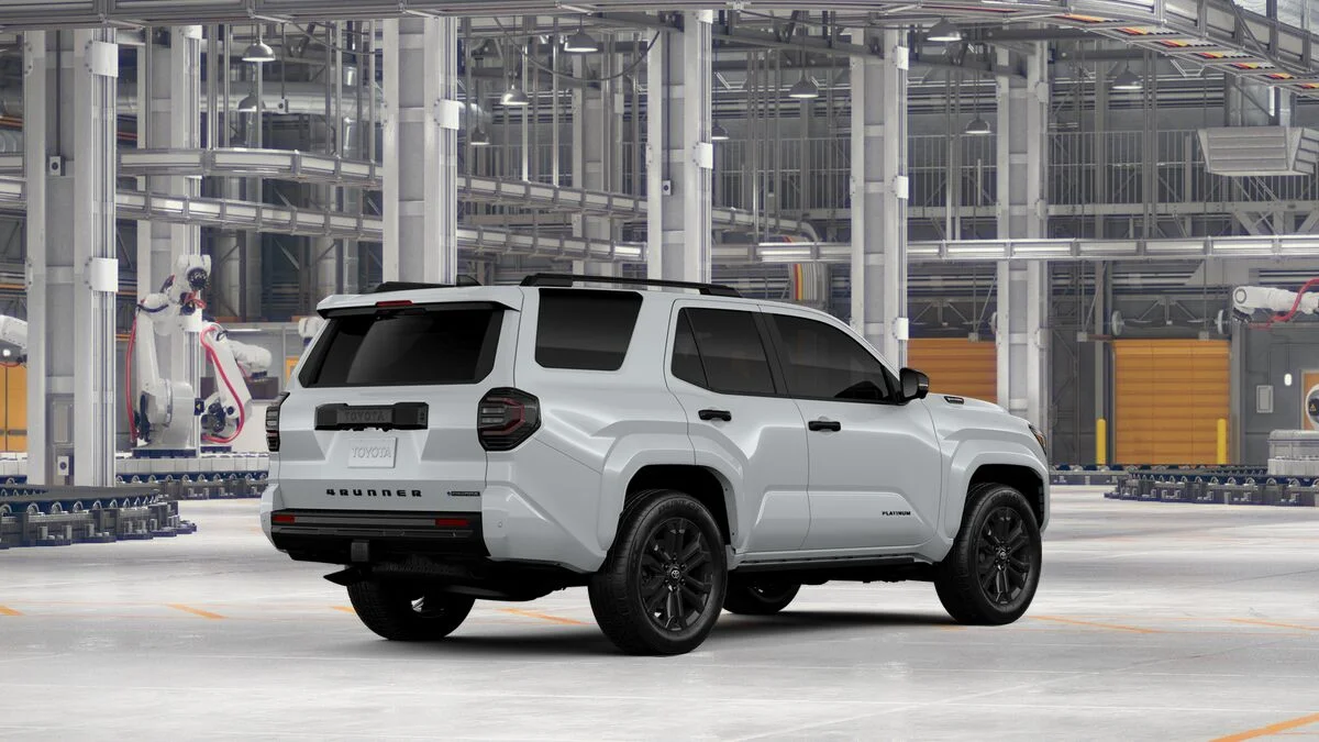 New 2026 Wind Chill Pearl Toyota Platinum image 10