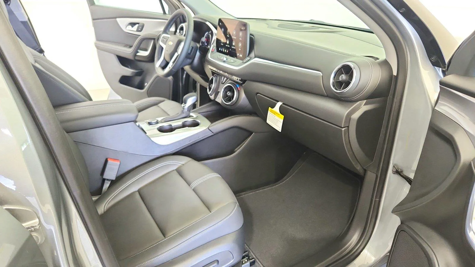 New 2026 Sterling Gray Metallic Chevrolet 3LT image 29