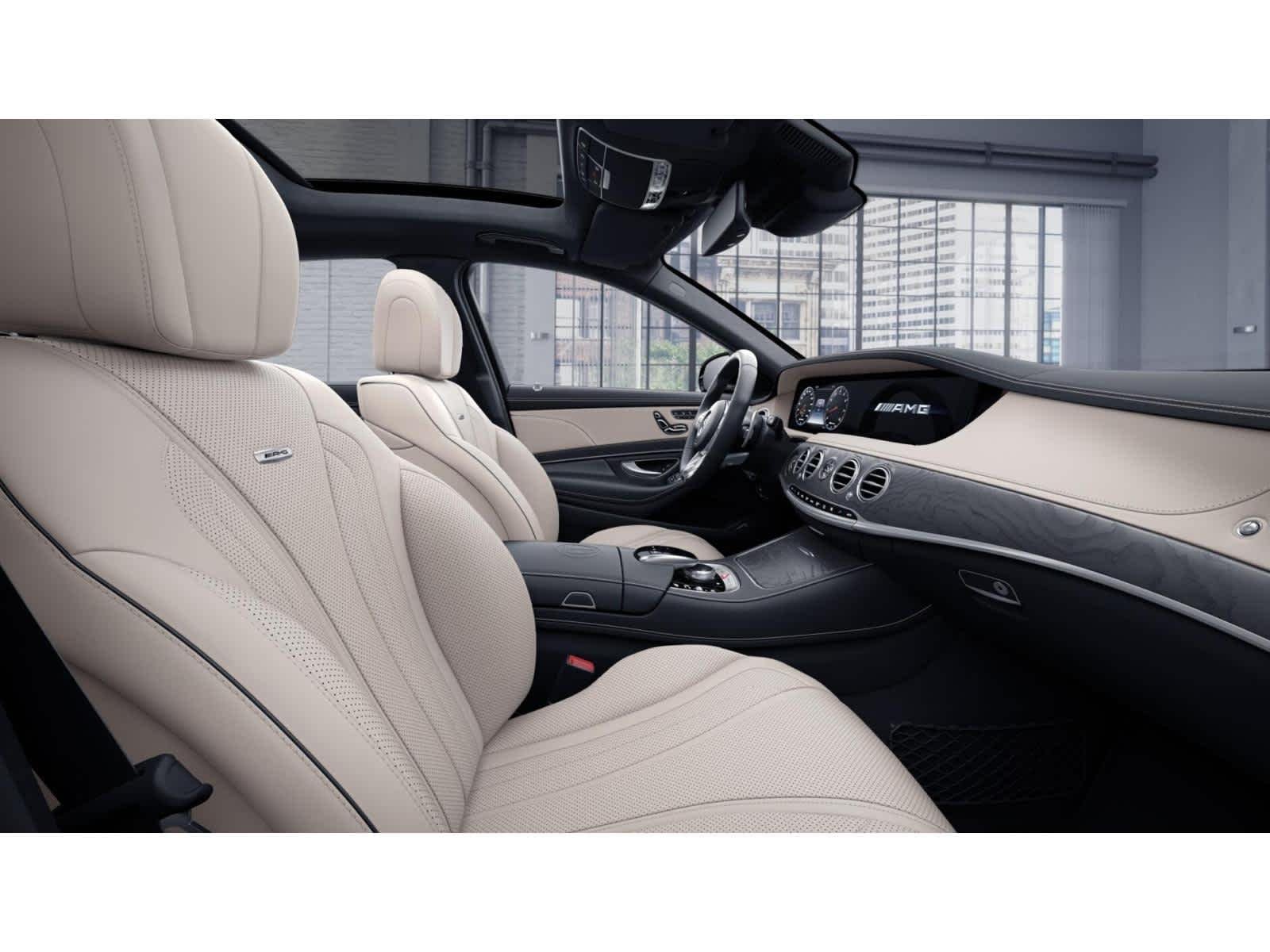 Used 2019 designo Diamond White Mercedes-Benz AMG® S 63 image 4