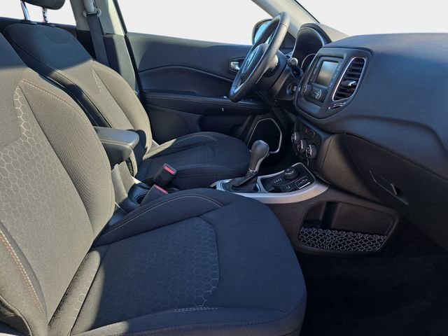 Used 2018 Gray Jeep Sport image 12