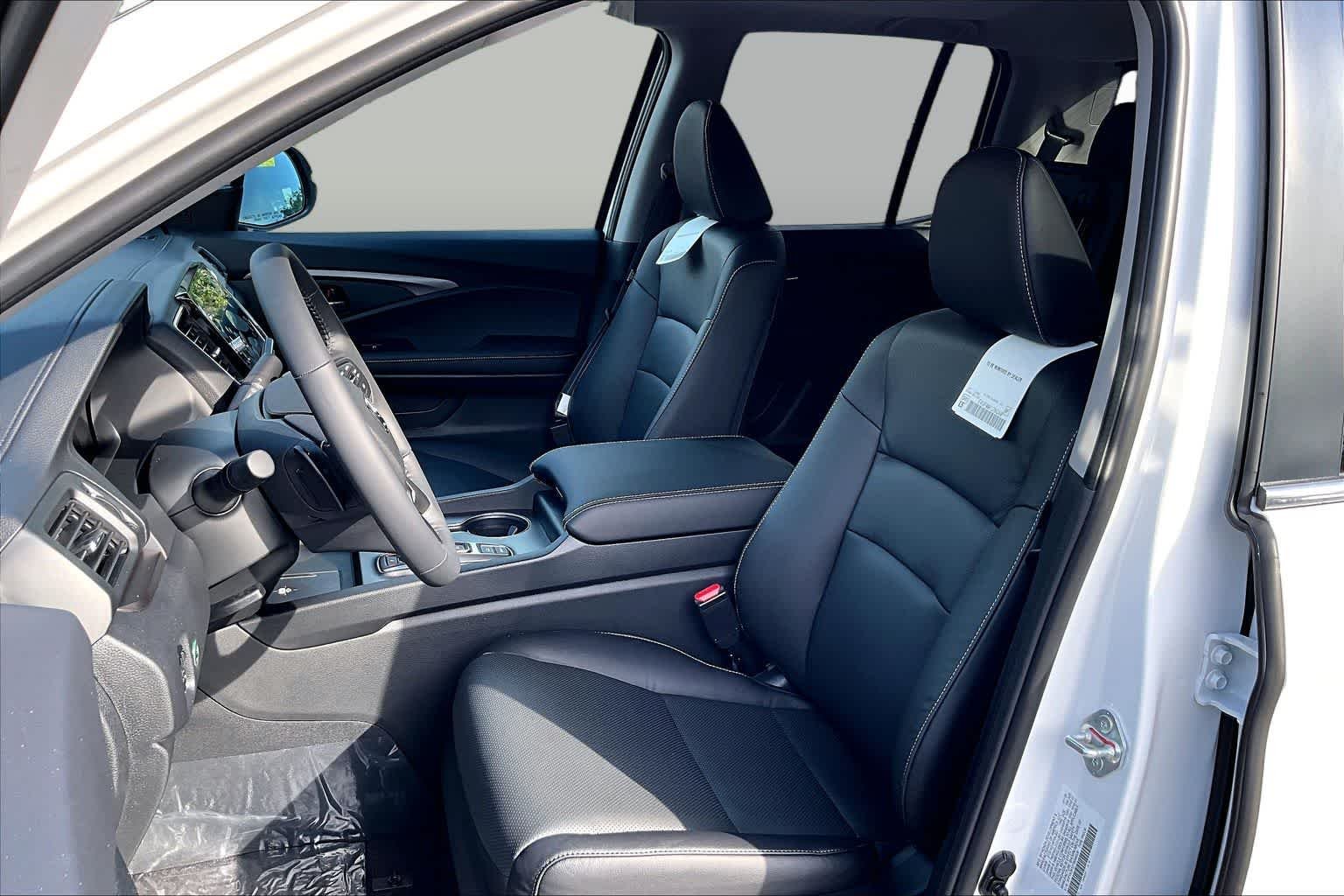 New 2026 Platinum White Pearl Honda RTL image 14