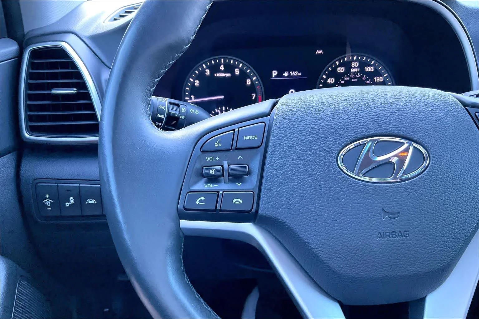 Used 2019 Coliseum Gray Hyundai Limited image 22