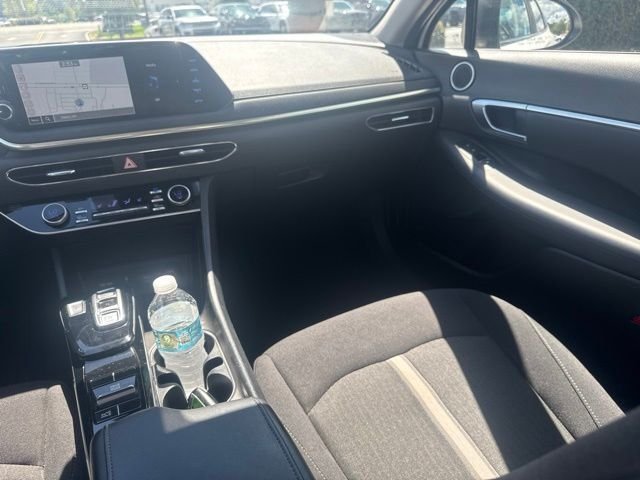 Used 2023 White Hyundai SEL image 21