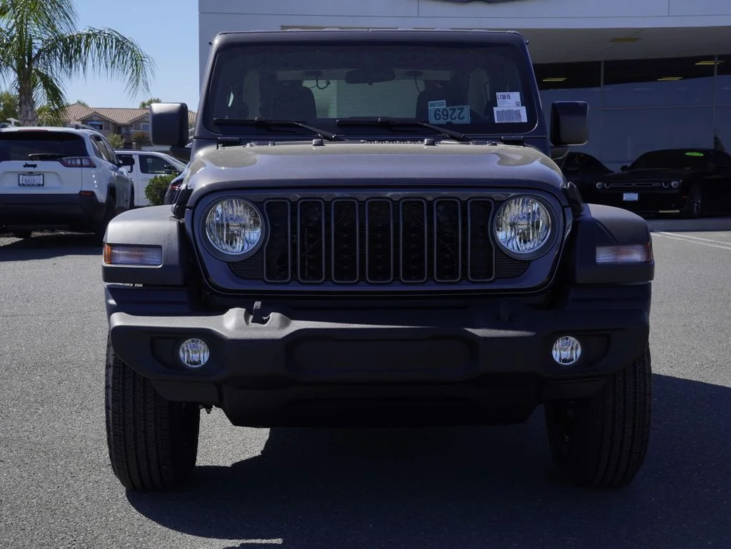 New 2026 Granite Crystal Metallic Clear-Coat Exterior Paint Jeep Sport image 9