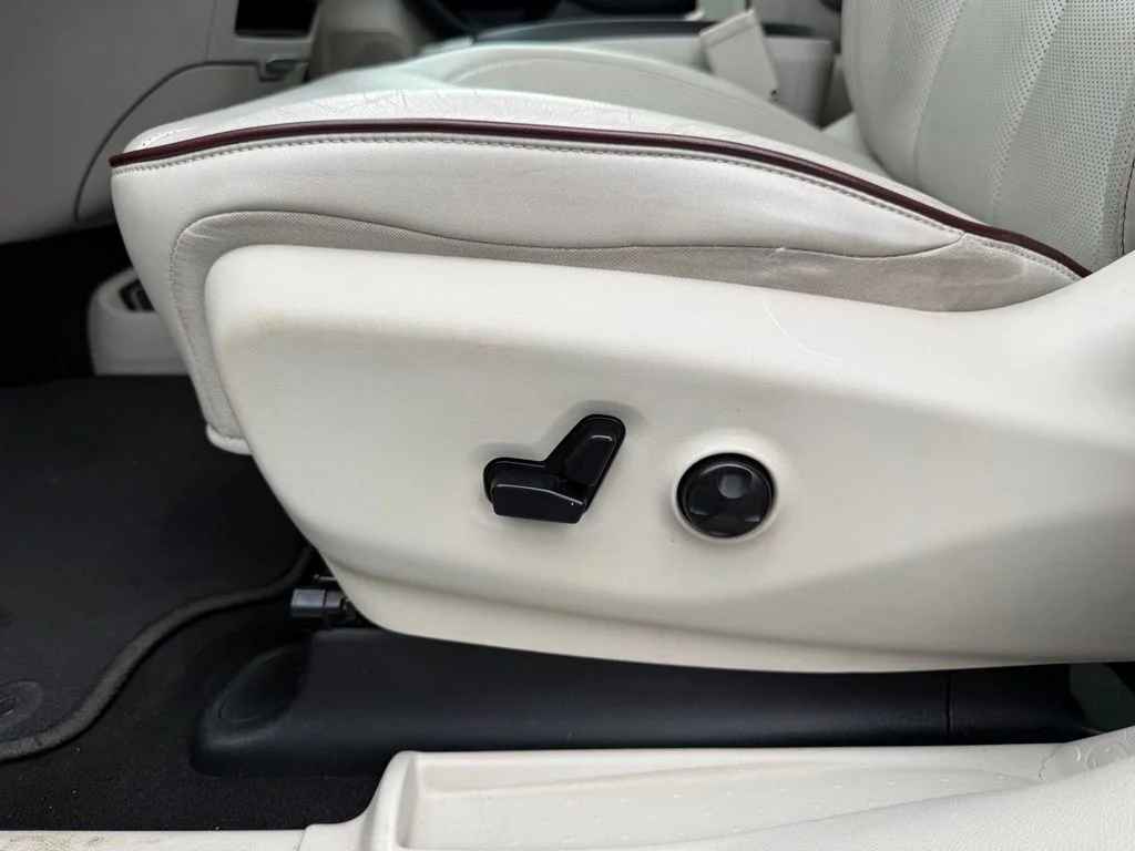 Certified Used 2017 Silver Chrysler Limited image 13