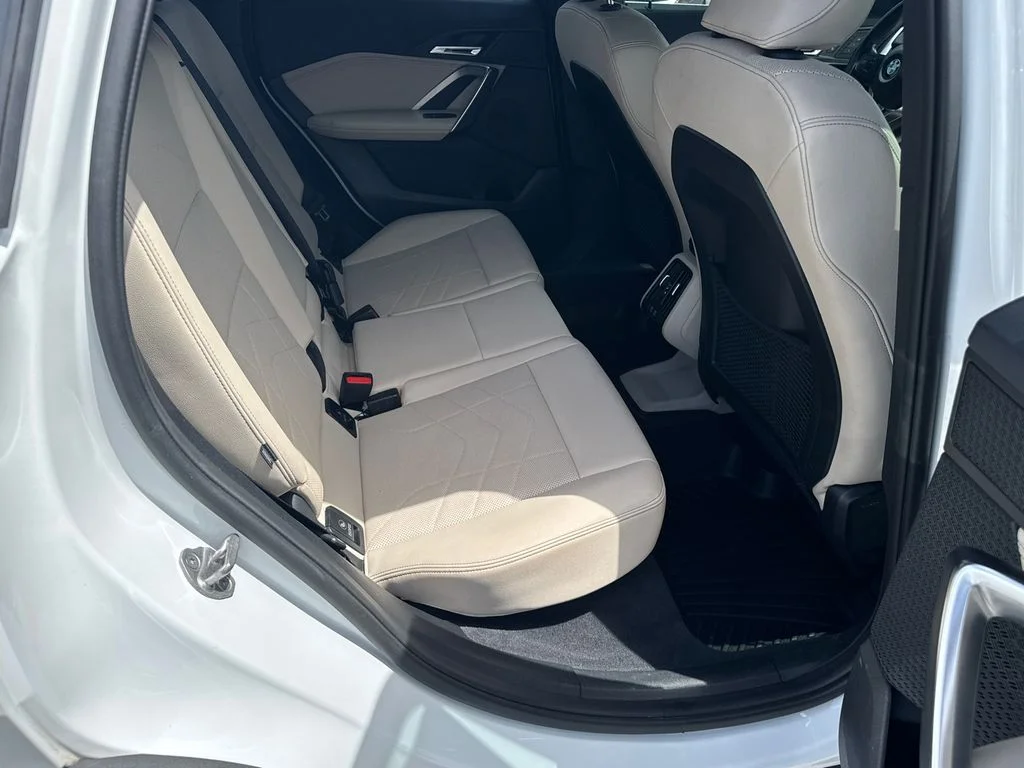 Used 2023 White BMW xDrive28i image 15