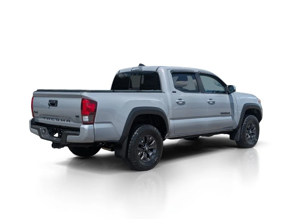 Used 2019 Black Toyota SR5 image 7