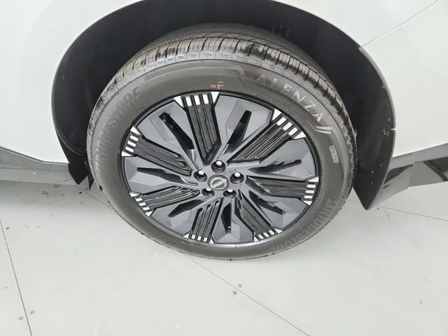 New 2026 White Nissan Platinum image 47