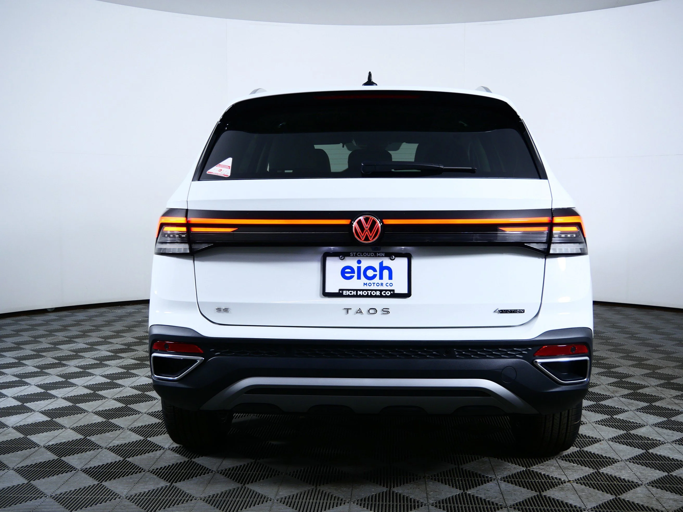 New 2026 Pure White Volkswagen SE image 6