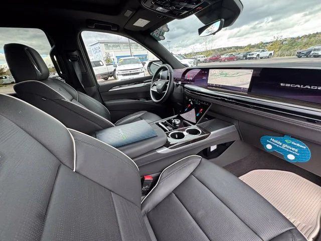 Used 2025 Black Raven Cadillac Premium Luxury image 29