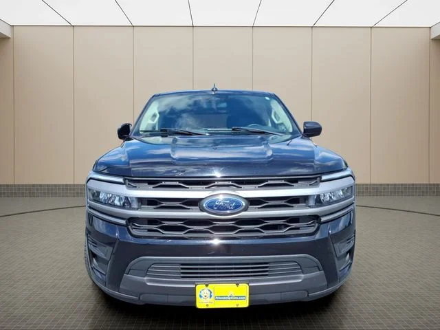 Used 2024 Black Ford XLT image 3