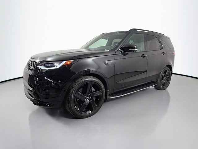 Certified Pre-Owned 2024 Land Rover Discovery Dynamic SE With Navigation &amp; 4WD