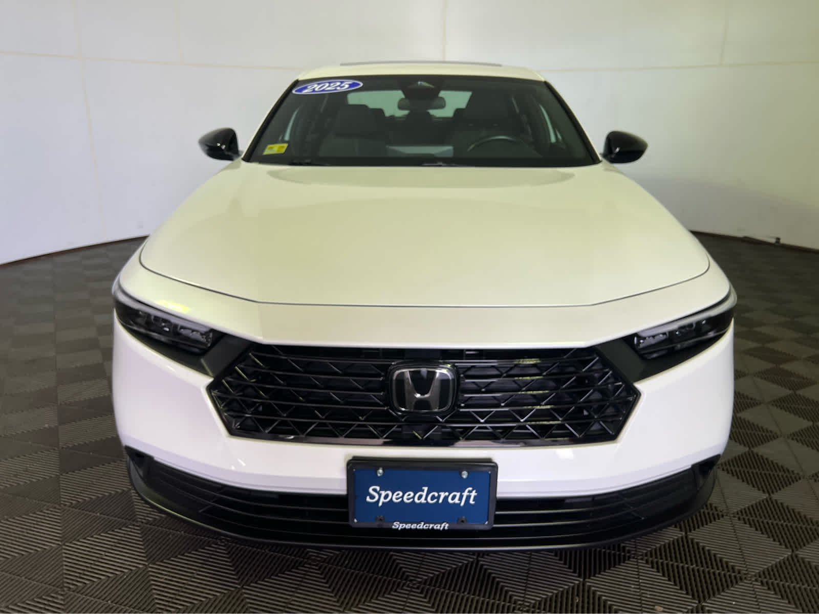 Used 2025 Platinum White Pearl Honda Sport image 2