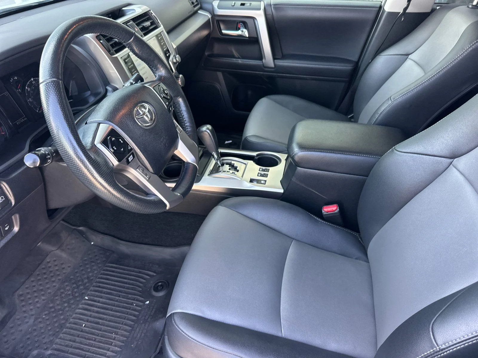 Used 2023 Ice Toyota SR5 Premium image 9