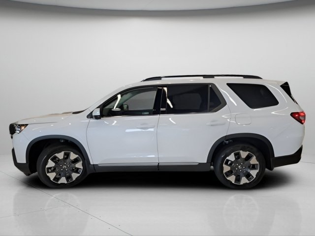 New 2026 Platinum White Pearl Honda Touring image 4
