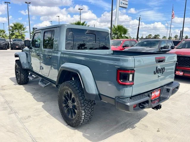 Used 2025 Gray Jeep Nighthawk image 6