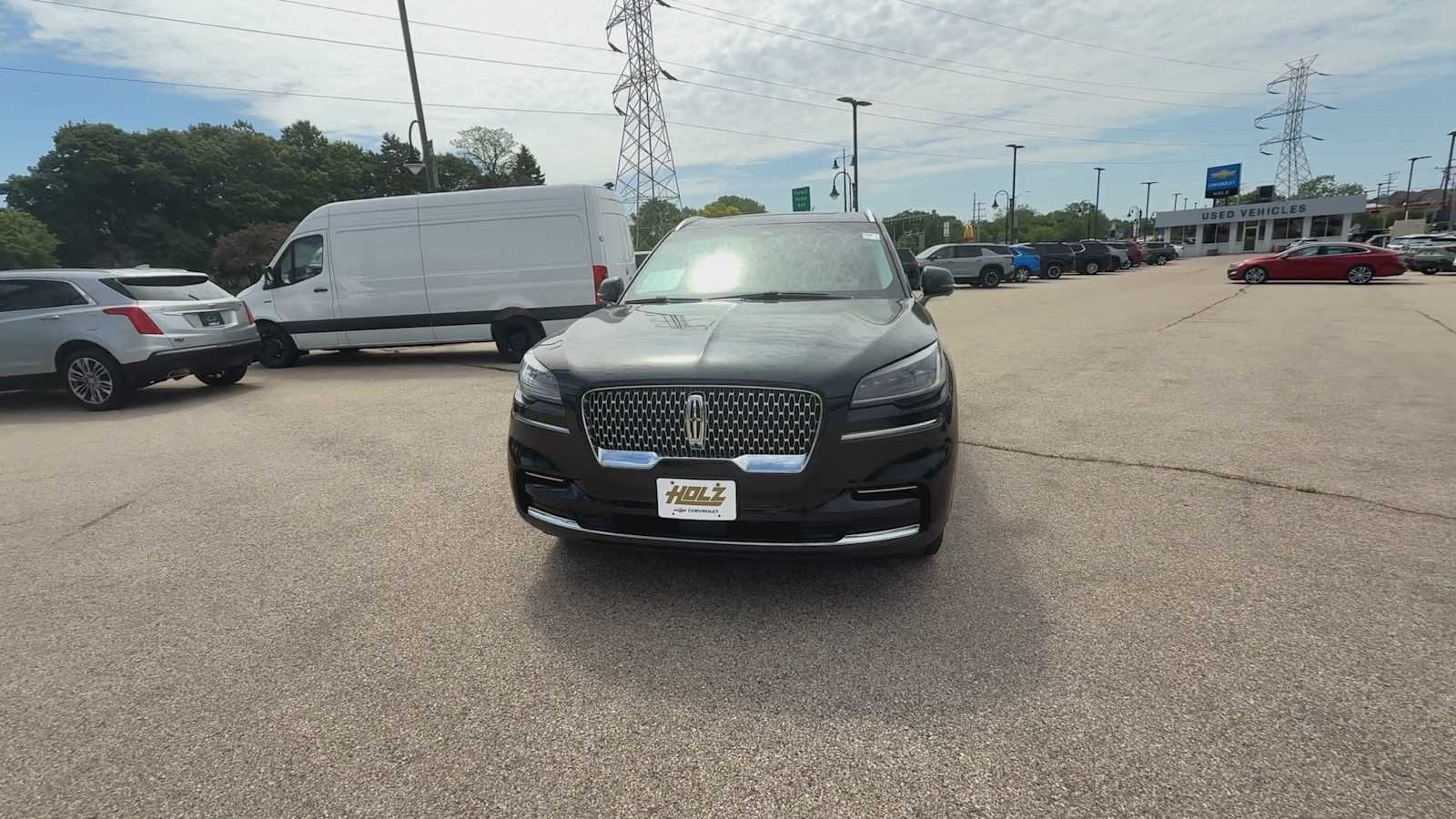 Used 2024 Black Lincoln Reserve image 3
