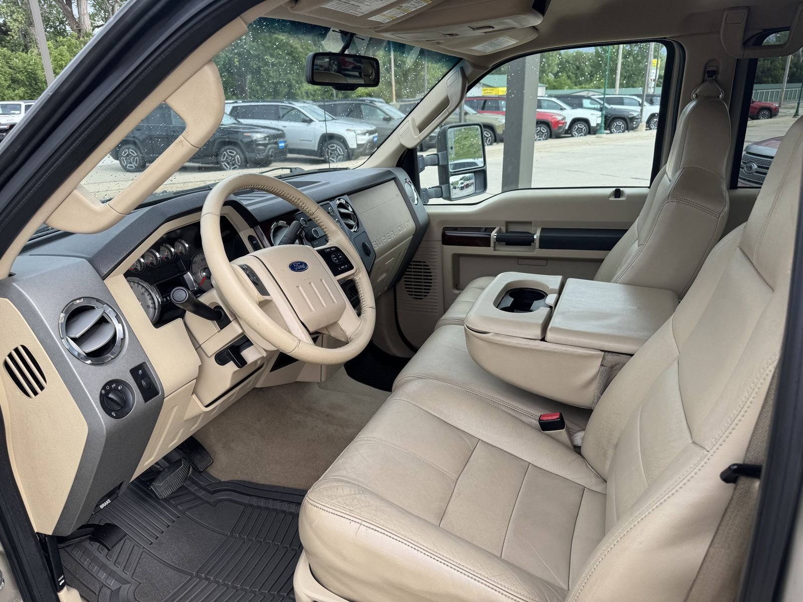Used 2010 Beige Ford Lariat image 5