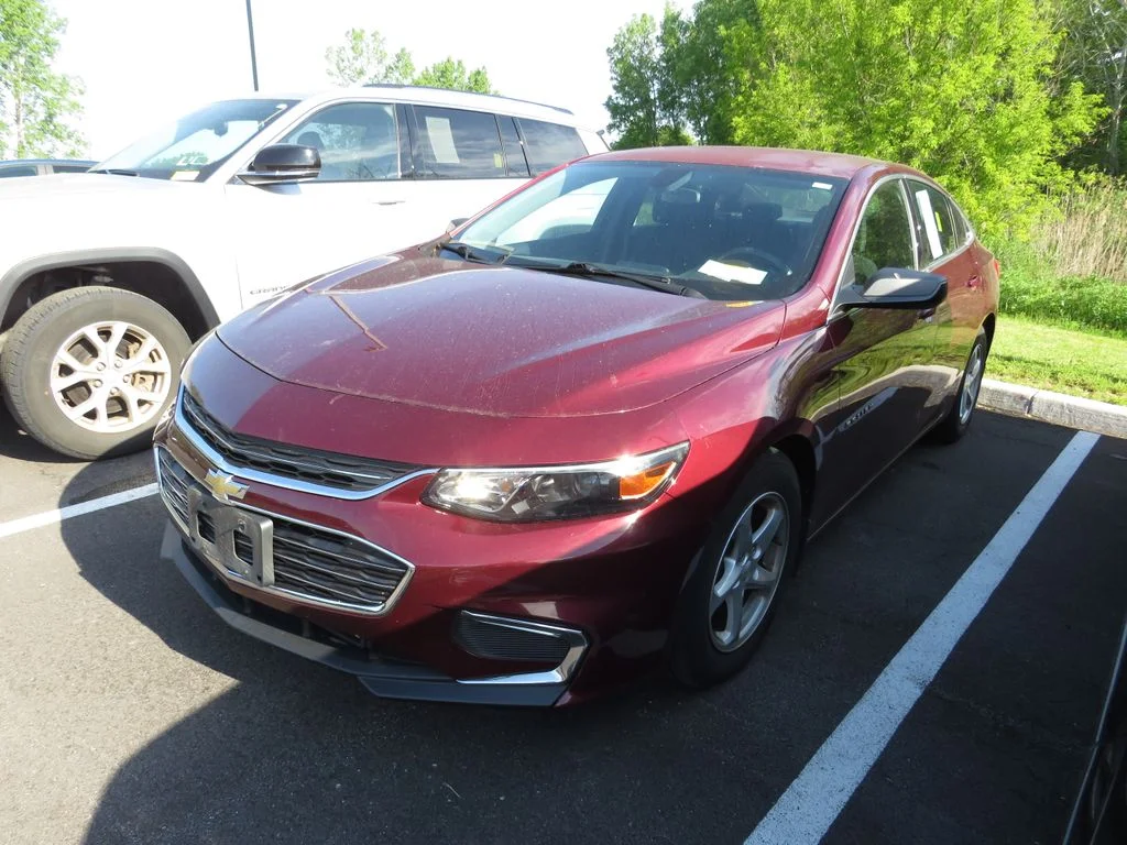 Used 2016 Red Chevrolet LS image 6