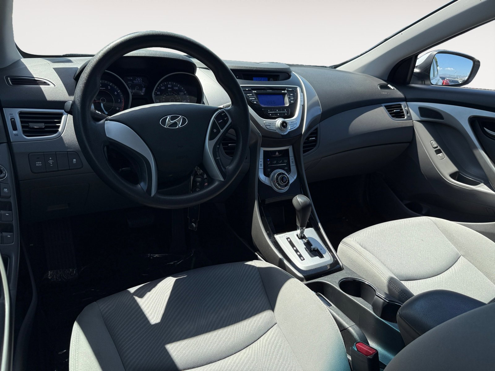 Used 2012 Shimmering Silver Metallic Hyundai GLS image 15