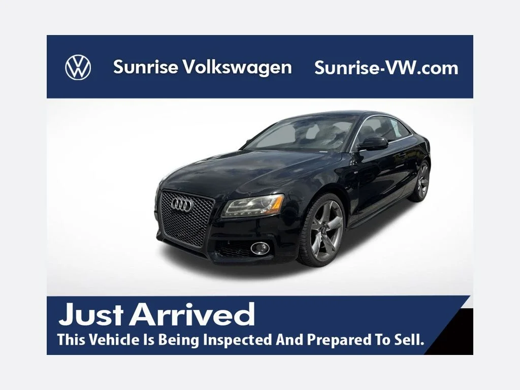 Used 2010 Black Audi  image 1