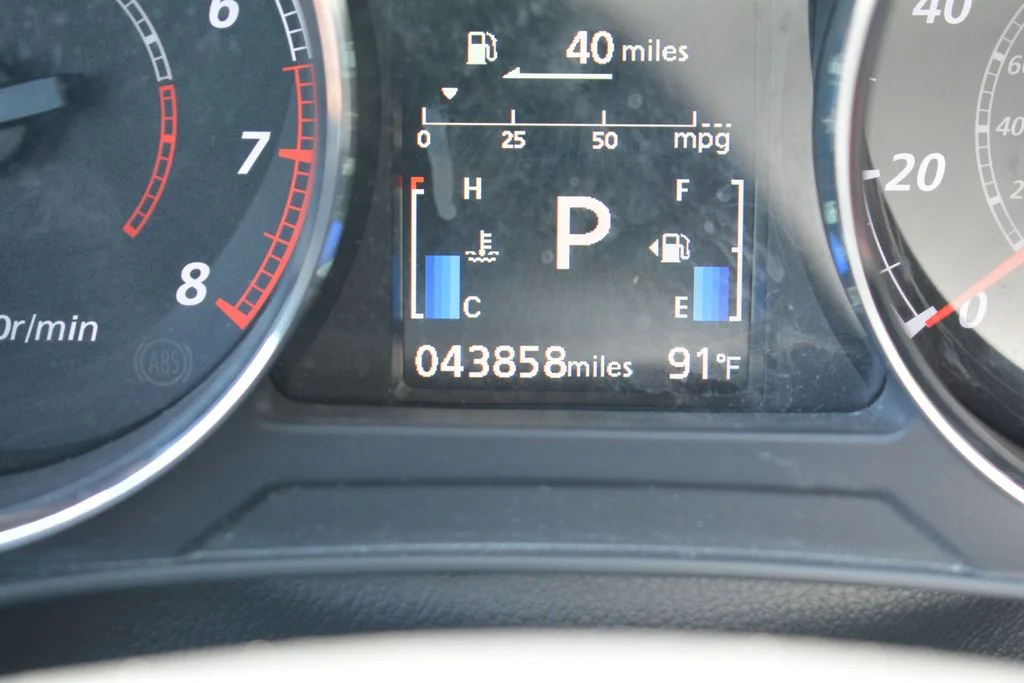 Used 2024 Silver Mitsubishi 2.0 ES image 13