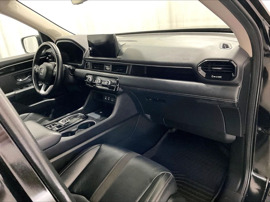 Used 2023 Crystal Black Pearl Honda Touring image 14