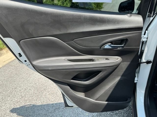 Used 2022 Summit White Buick Preferred image 11