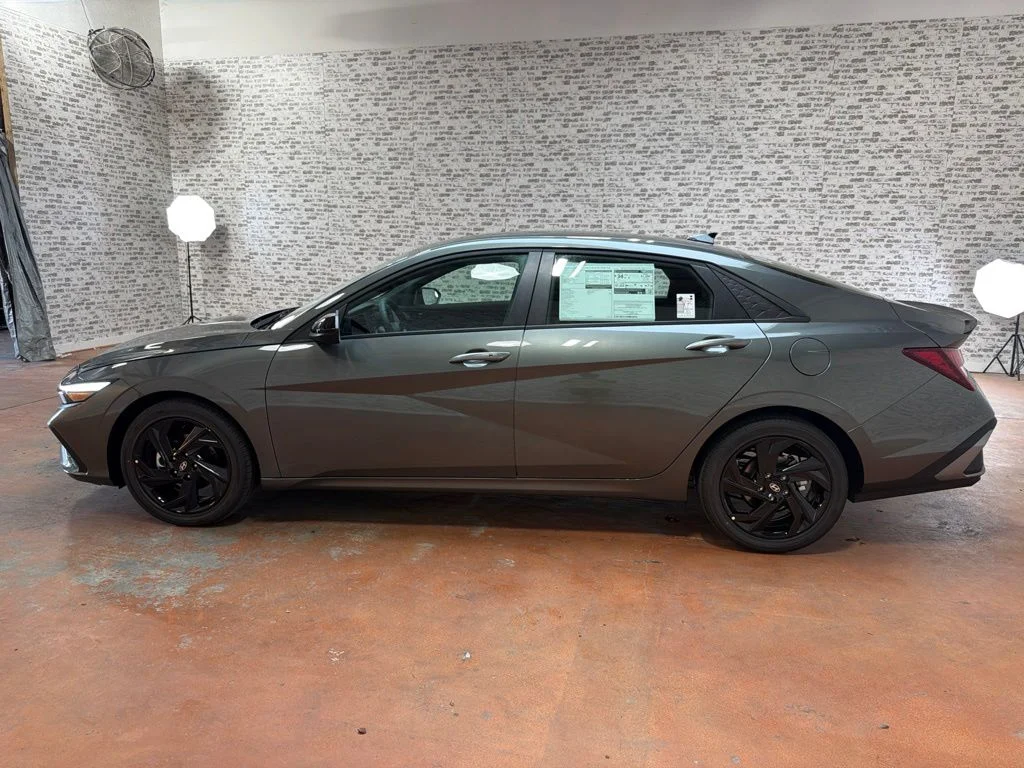 New 2026 Amazon Gray Hyundai SEL Sport image 4
