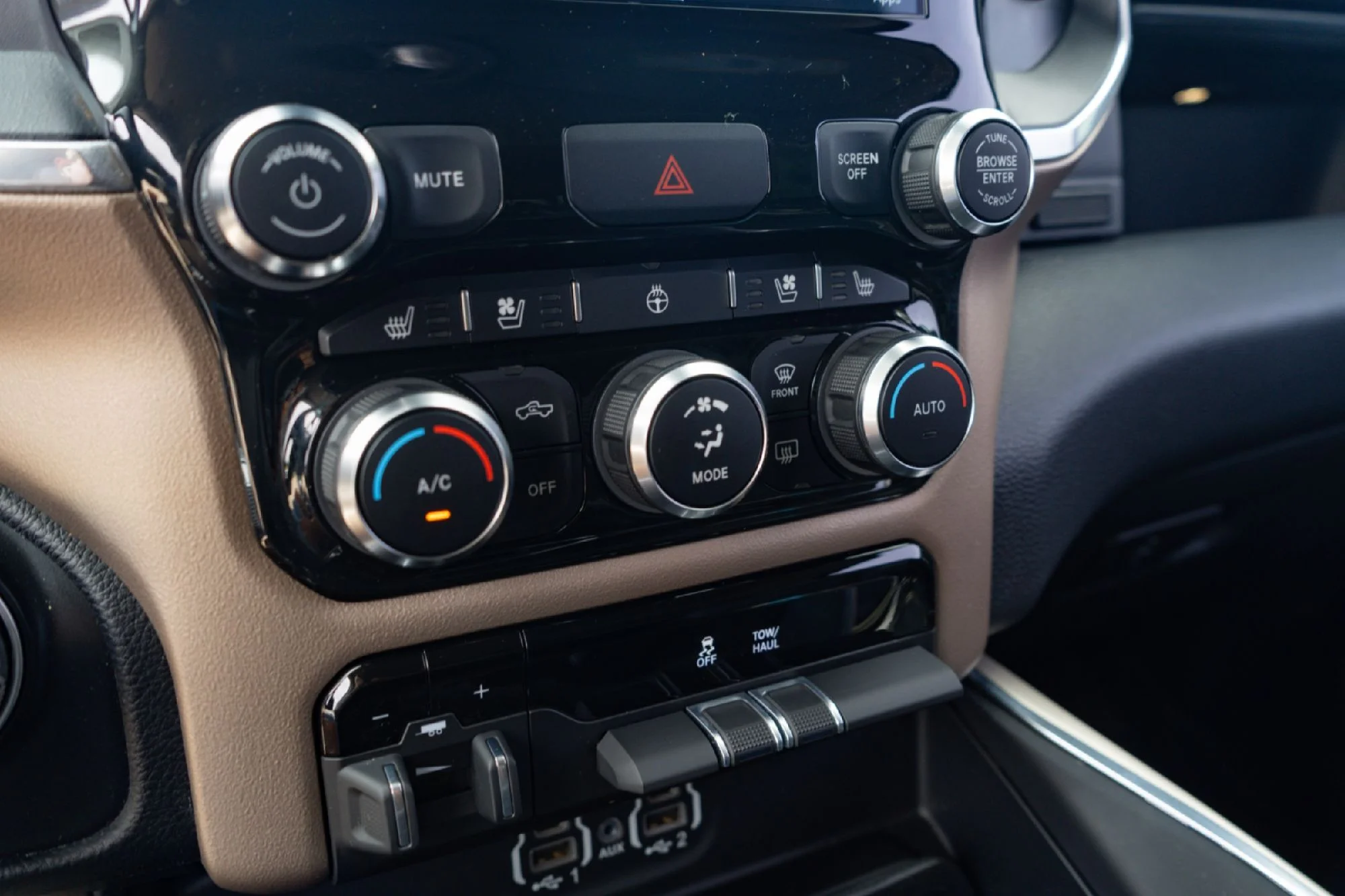 Used 2022 Silver Ram Laramie image 16