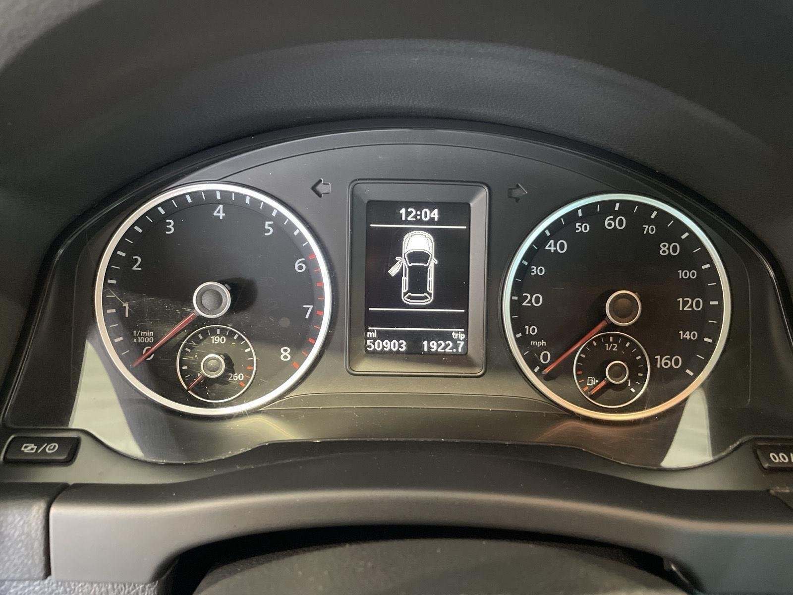 Used 2013 Candy White Volkswagen SE w/Sunroof & Nav image 2