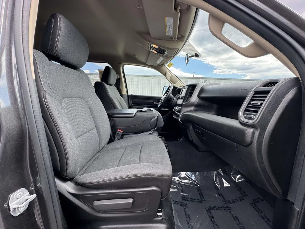 Used 2019 Gray Ram Tradesman image 15