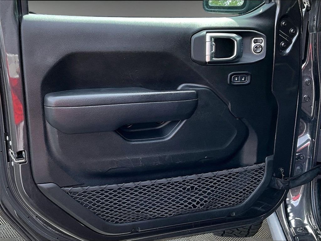 Used 2024 Gray Jeep Rubicon image 10