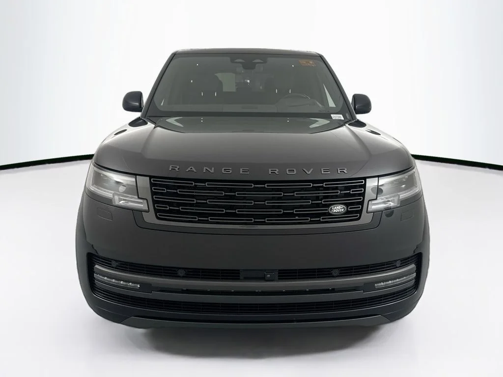 New 2026 Santorini Black Land Rover SE image 2