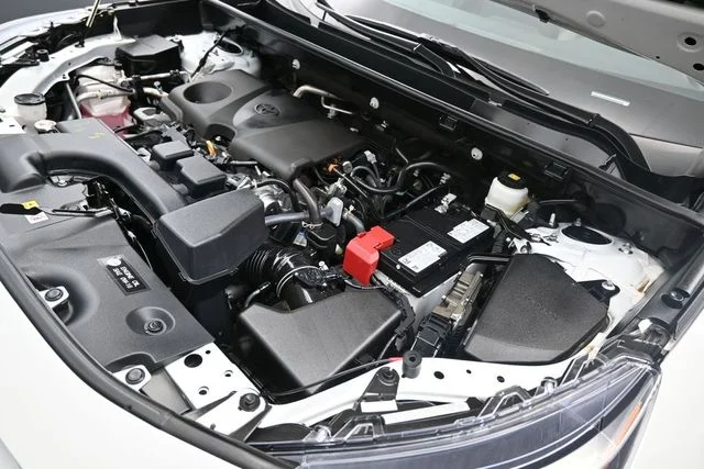 Used 2024 Beige Toyota XLE Premium image 42