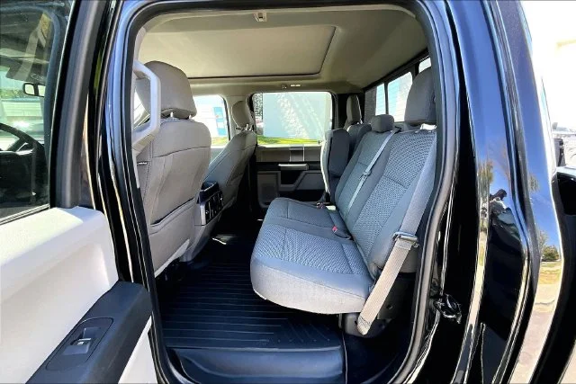 Used 2018 Shadow Black Ford XLT image 25