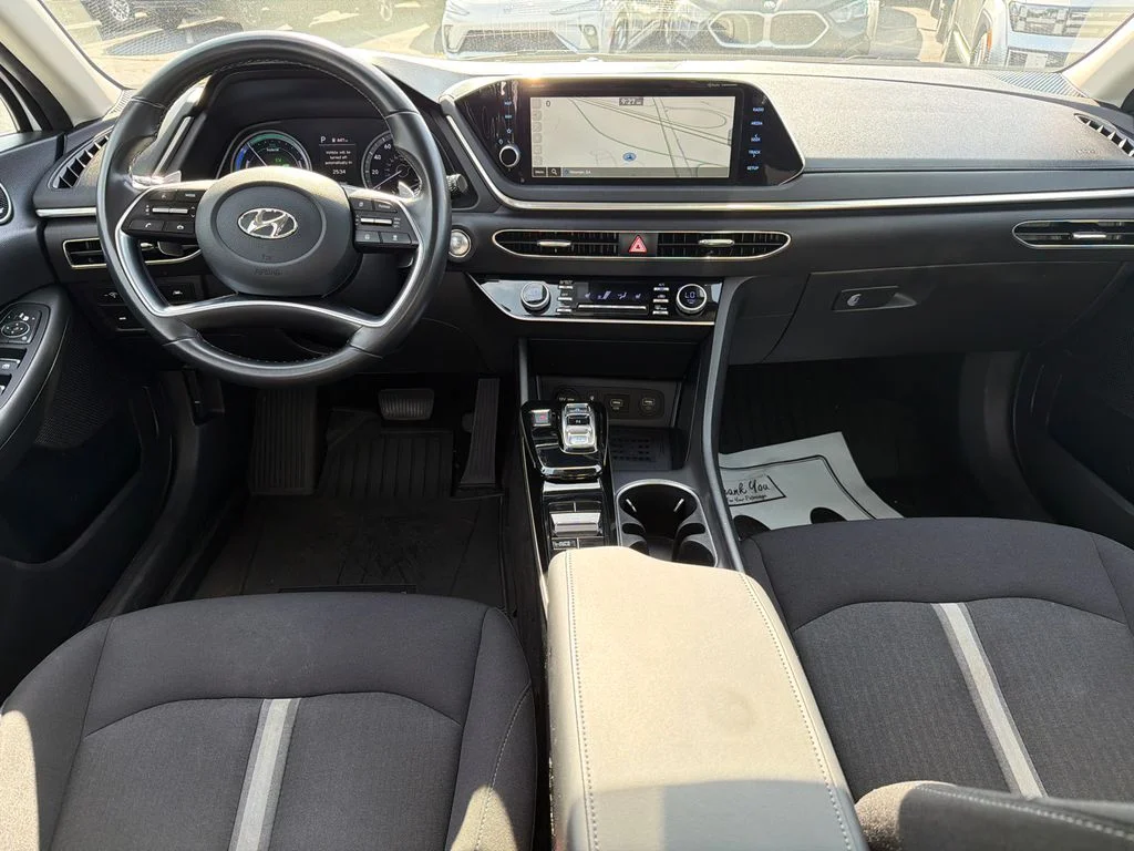 Used 2023 White Hyundai SEL image 22