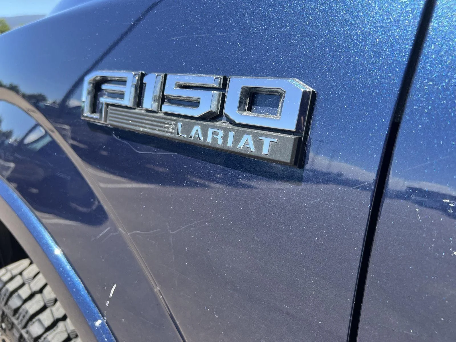 Used 2019 Blue Jeans FORD LARIAT image 12