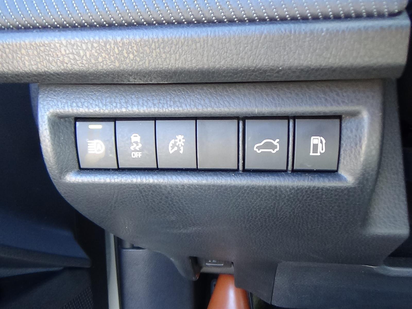 Used 2025 Ice Cap Toyota SE image 18
