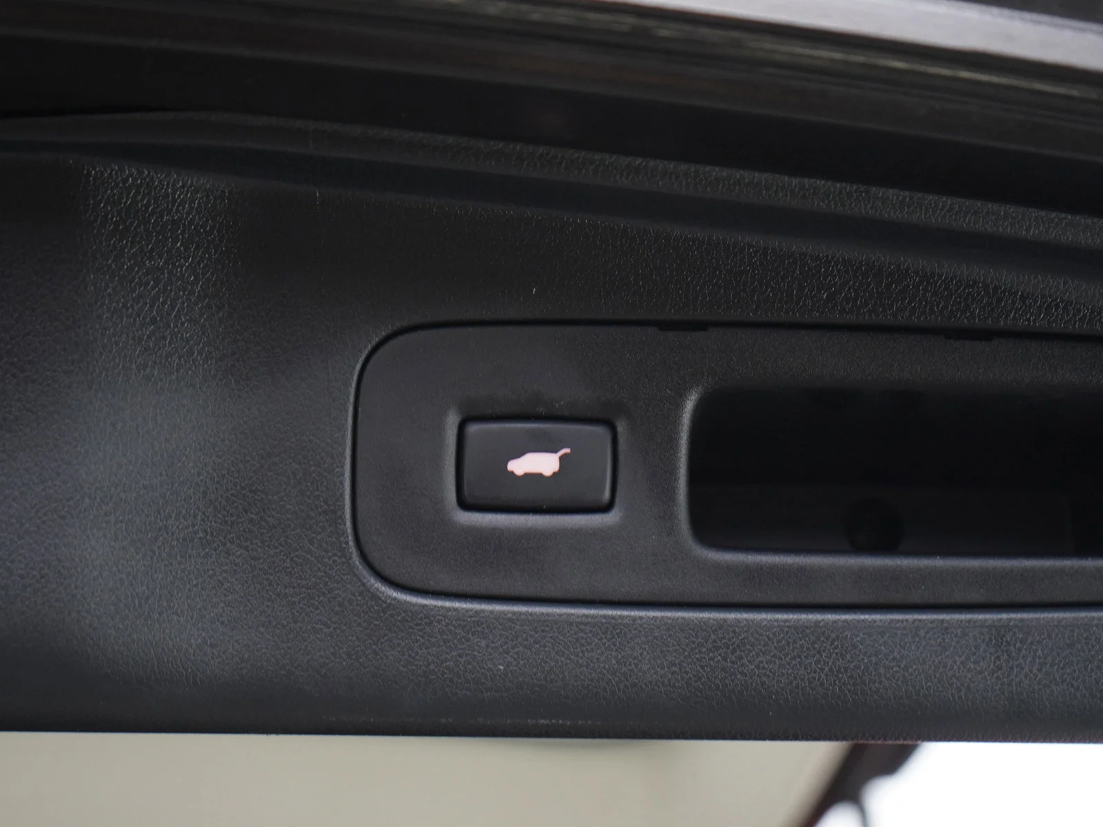 Used 2015 Black Honda 4D WAGON TOURING 4WD image 17