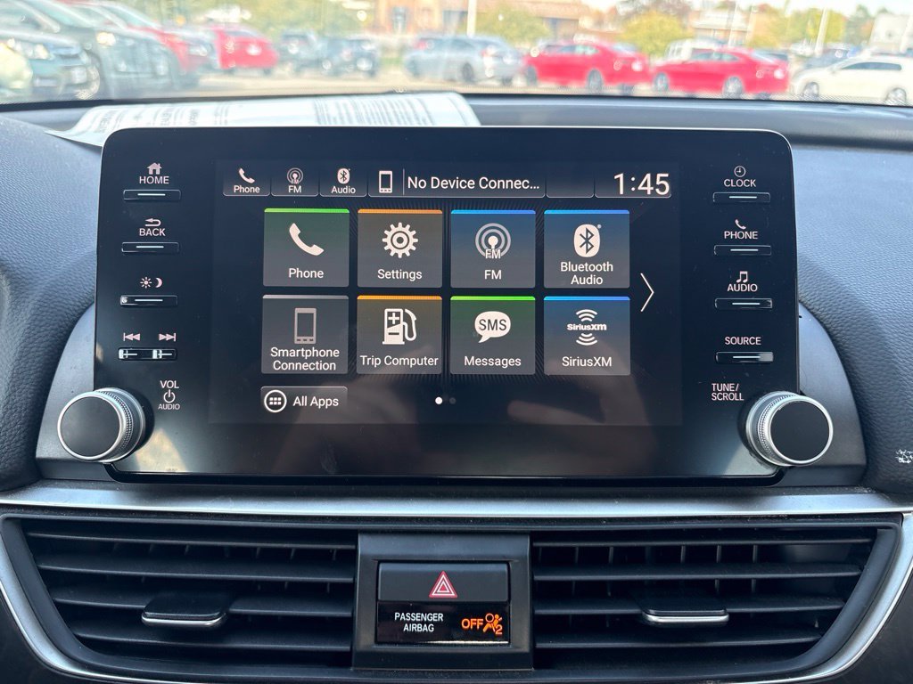 Used 2018 White Honda EX image 19