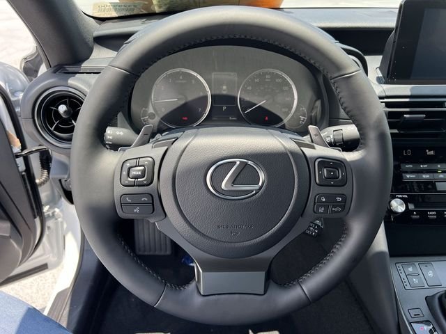 Used 2023 White Lexus 300 image 14