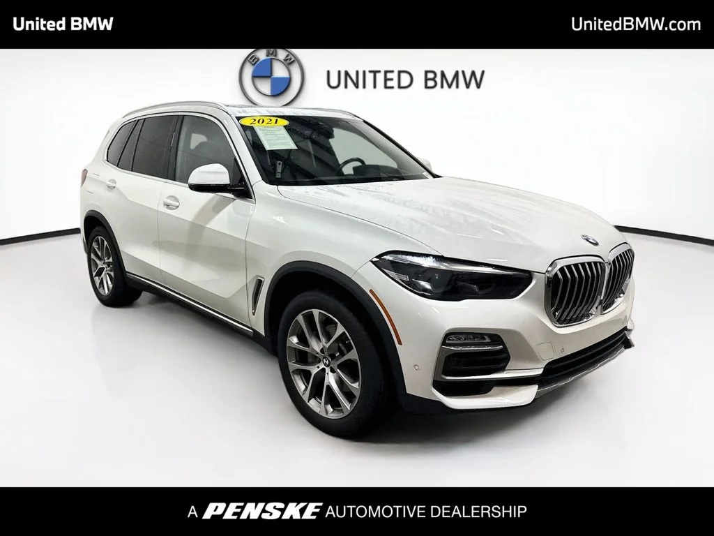 Used 2021 Alpine White BMW xDrive40i image 3