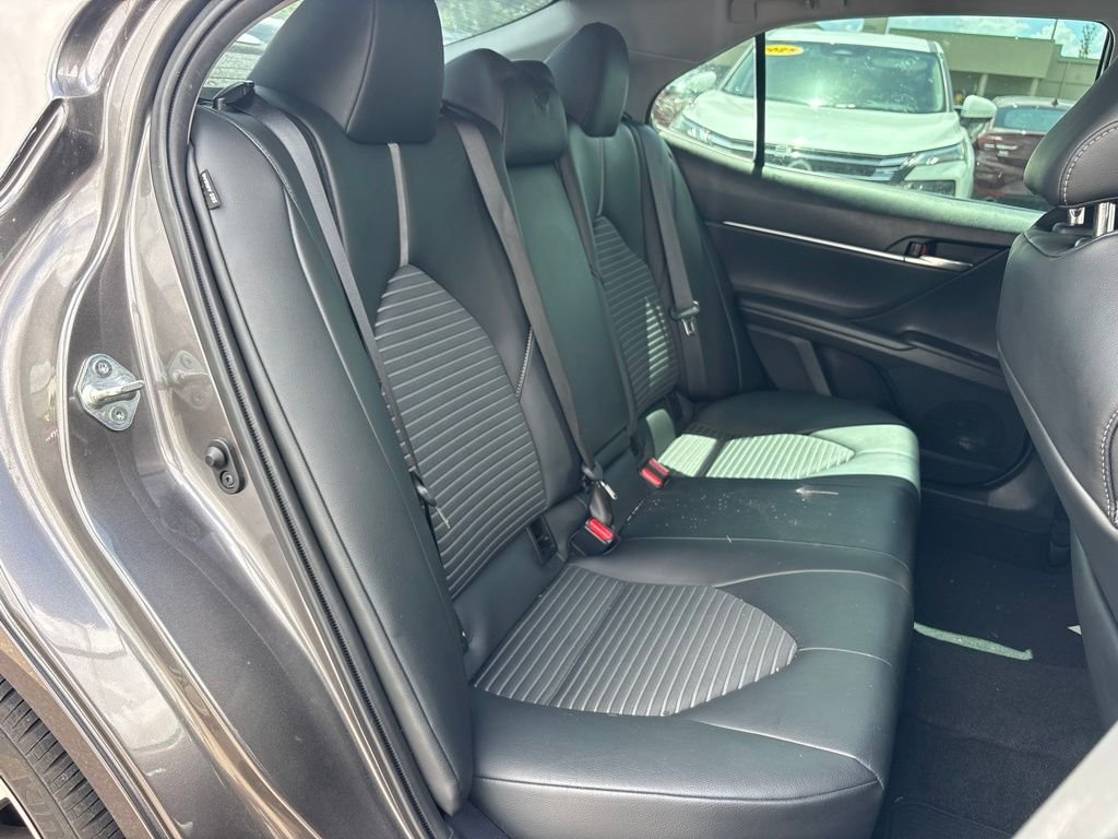 2022 Toyota Camry SE - Photo 17