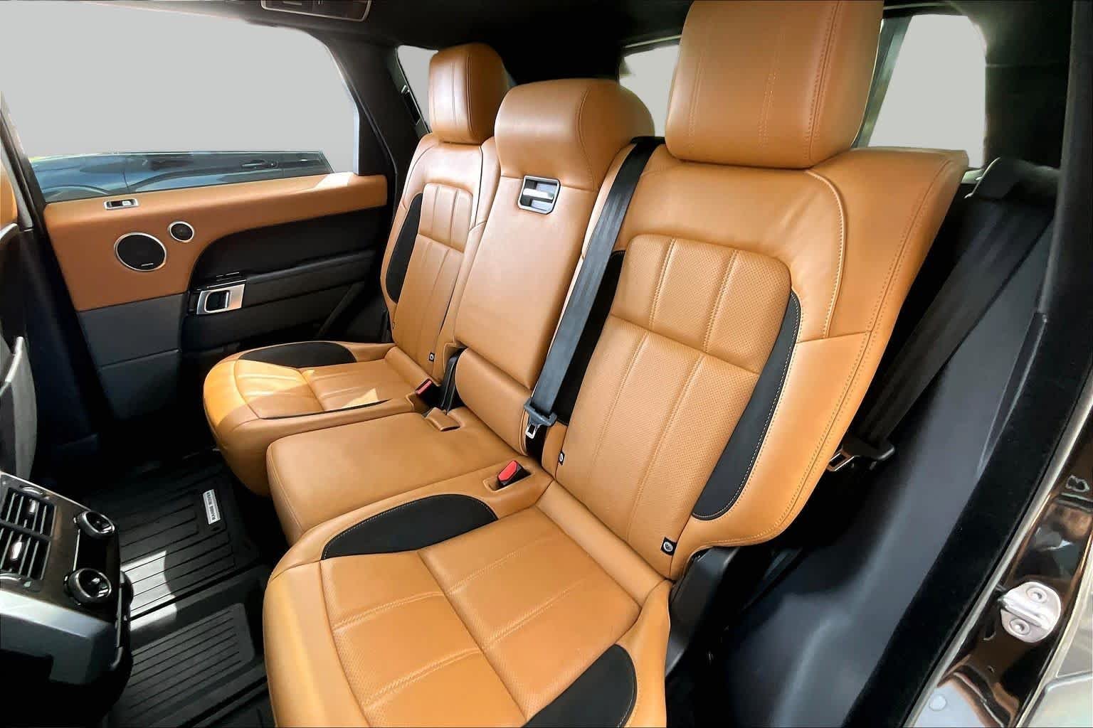 Used 2019 Borealis Black Metallic Land Rover Dynamic image 21