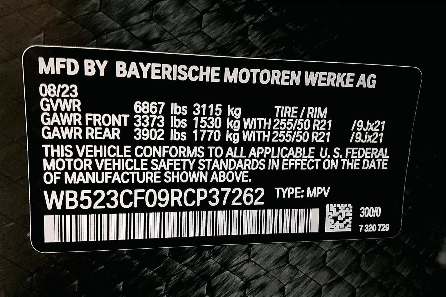 Used 2024 Alpine White BMW xDrive50 image 31