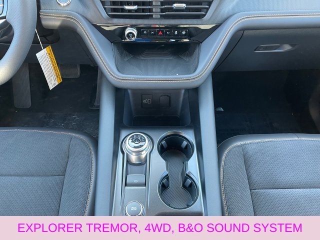 New 2027 White Ford Tremor image 11